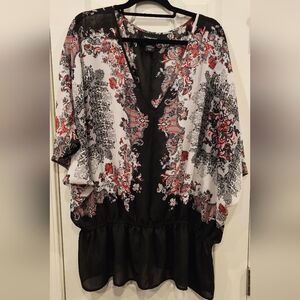 127 - Lane Bryant, Chic Black and White Floral Blouse